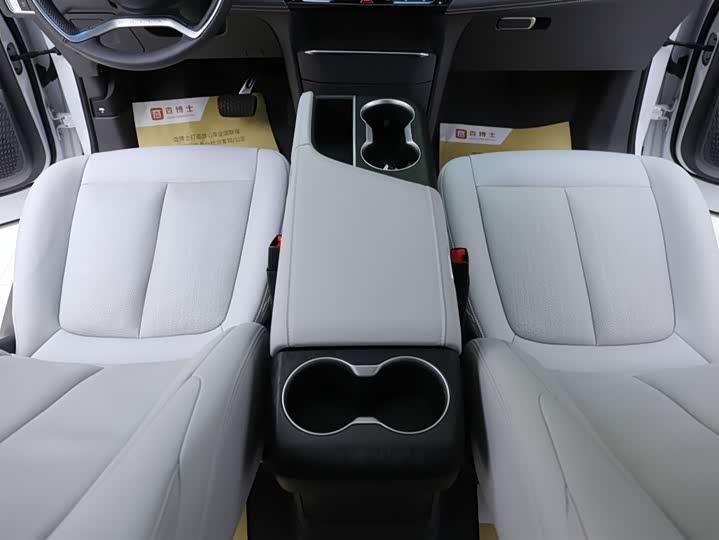 Фото 11 - Buick GL8 ES