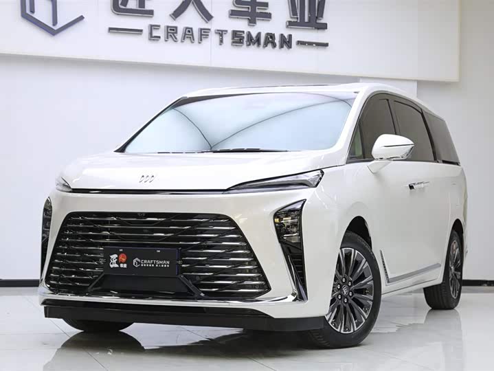 Фото 2 - Buick GL8 ES