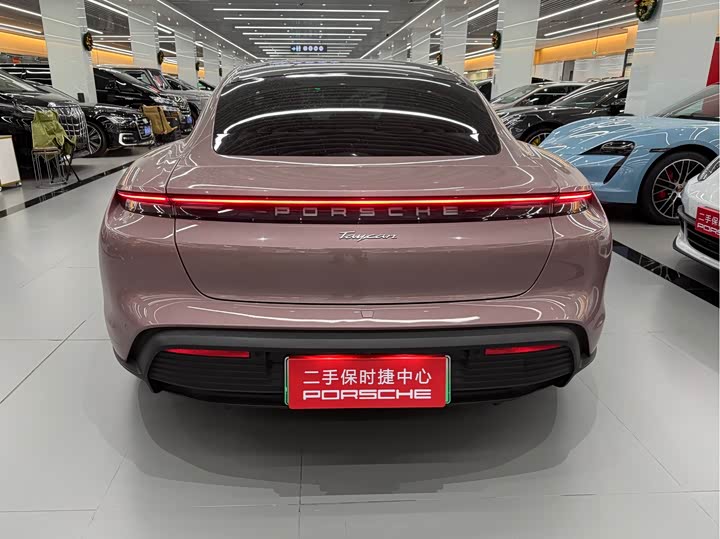 Фото 5 - Porsche Taycan