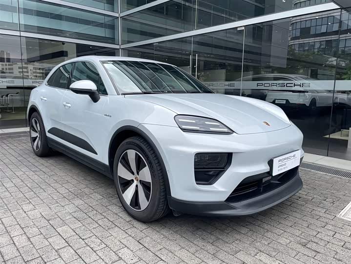 Фото 4 - Porsche Macan EV