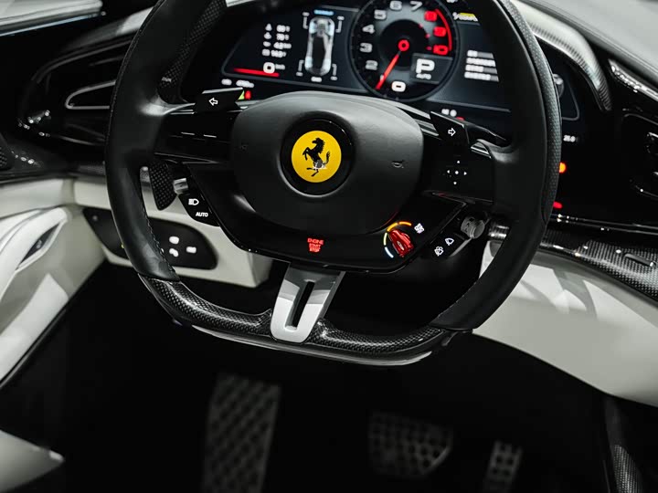 Фото 36 - Ferrari Purosangue