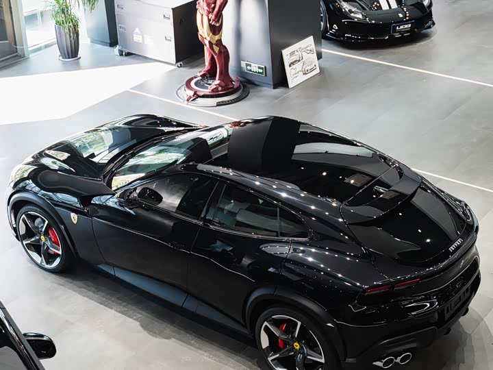 Фото 5 - Ferrari Purosangue