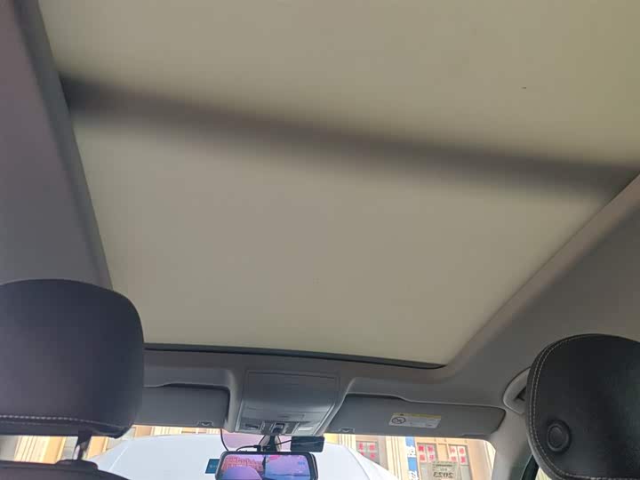 Фото 18 - Volkswagen Tiguan L Pro