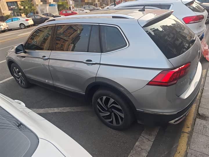 Фото 5 - Volkswagen Tiguan L Pro