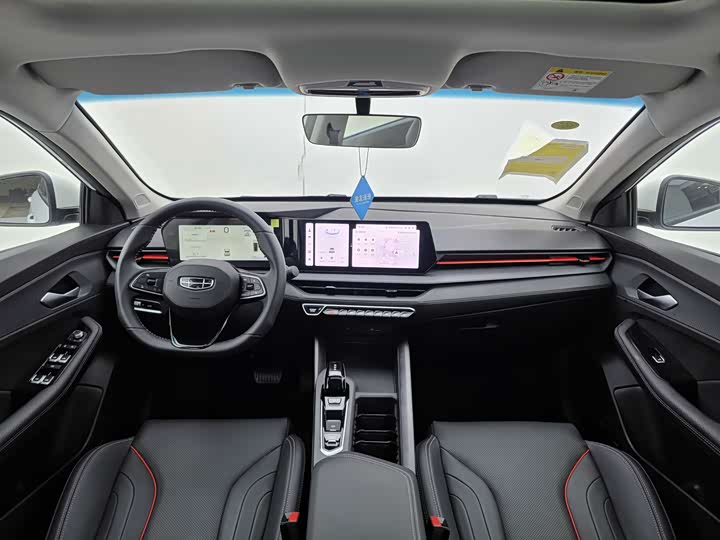 Фото 13 - Geely Binrui