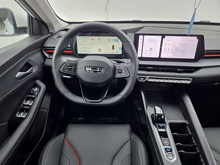 Фото 14 - Geely Binrui