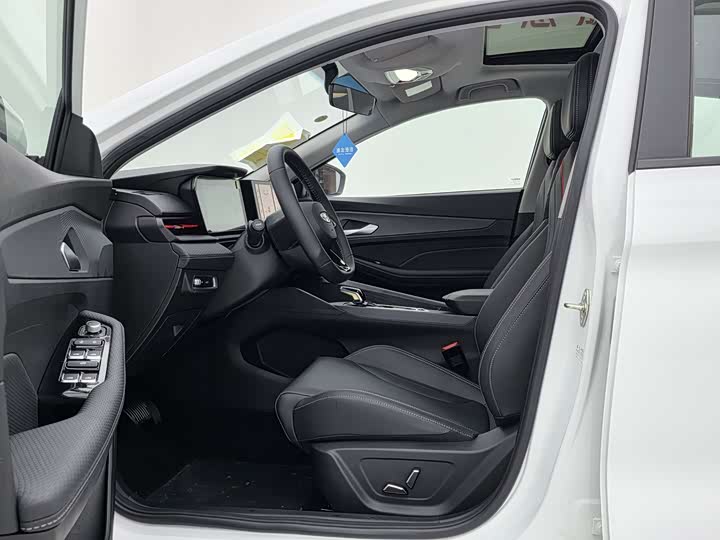 Фото 9 - Geely Binrui