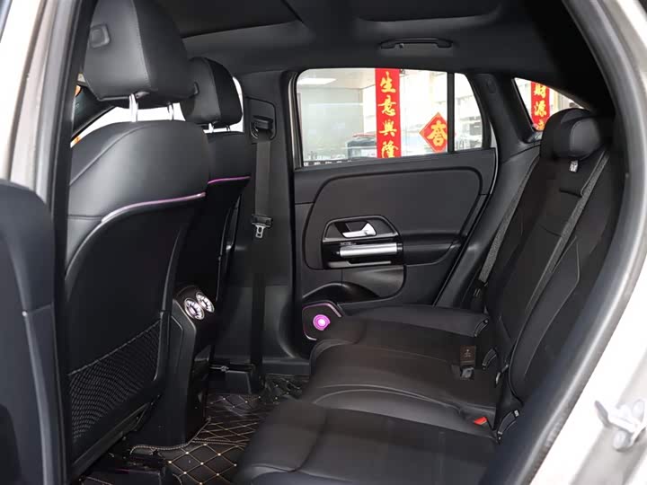 Фото 12 - Mercedes-Benz GLA-Class