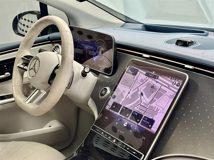 Фото 10 - Mercedes-Benz EQE