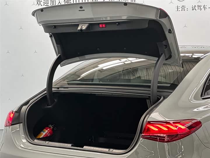 Фото 3 - Mercedes-Benz EQE