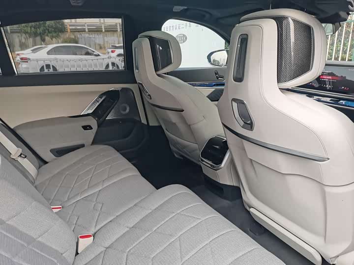 Фото 18 - BMW 7 Series Hybrid