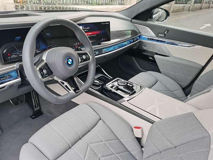 Фото 9 - BMW 7 Series Hybrid
