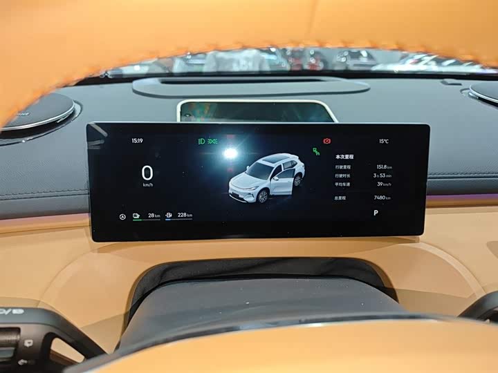 Фото 12 - Geely Galaxy Starship 7