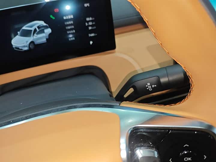 Фото 14 - Geely Galaxy Starship 7