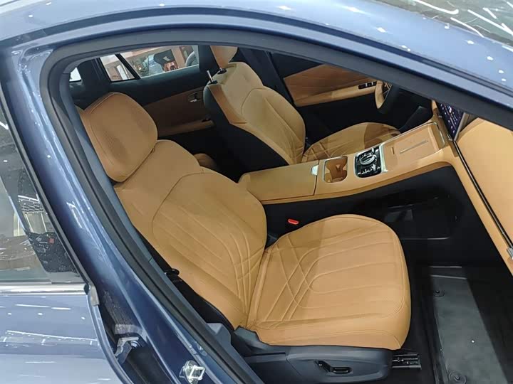 Фото 25 - Geely Galaxy Starship 7