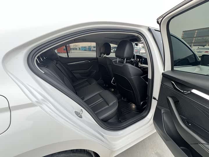 Фото 22 - Skoda Octavia Pro