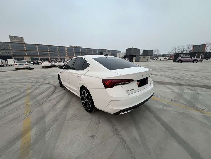 Фото 6 - Skoda Octavia Pro