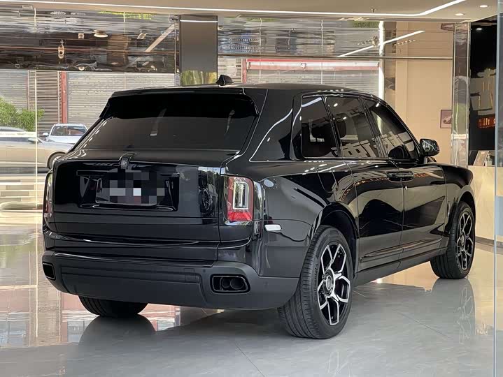 Фото 3 - Rolls-Royce Cullinan