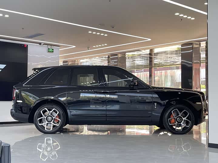 Фото 4 - Rolls-Royce Cullinan