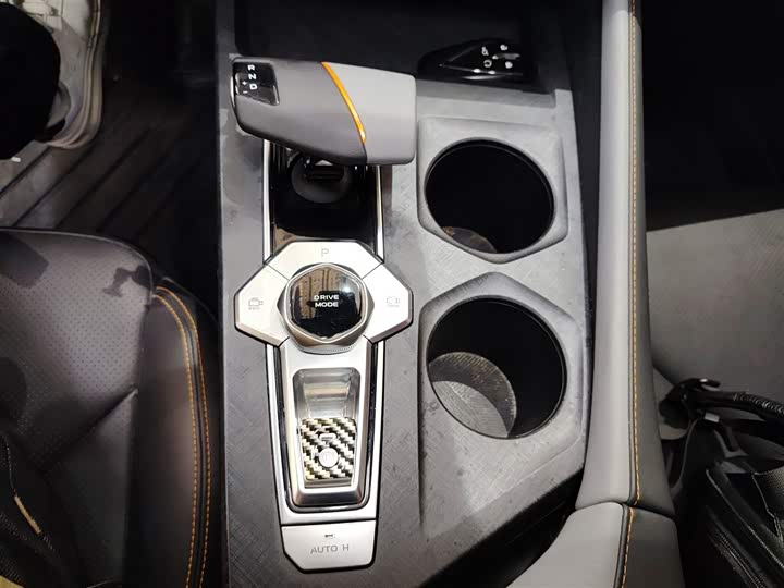 Фото 14 - Changan UNI-V