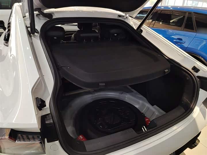 Фото 19 - Changan UNI-V