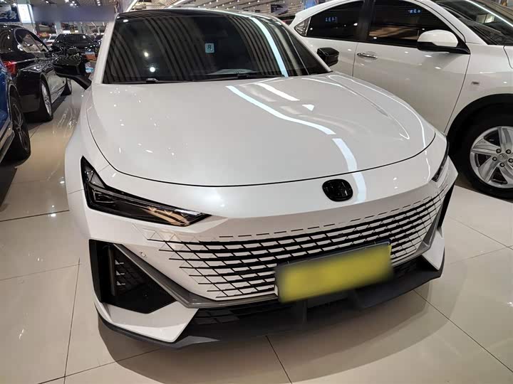 Фото 3 - Changan UNI-V