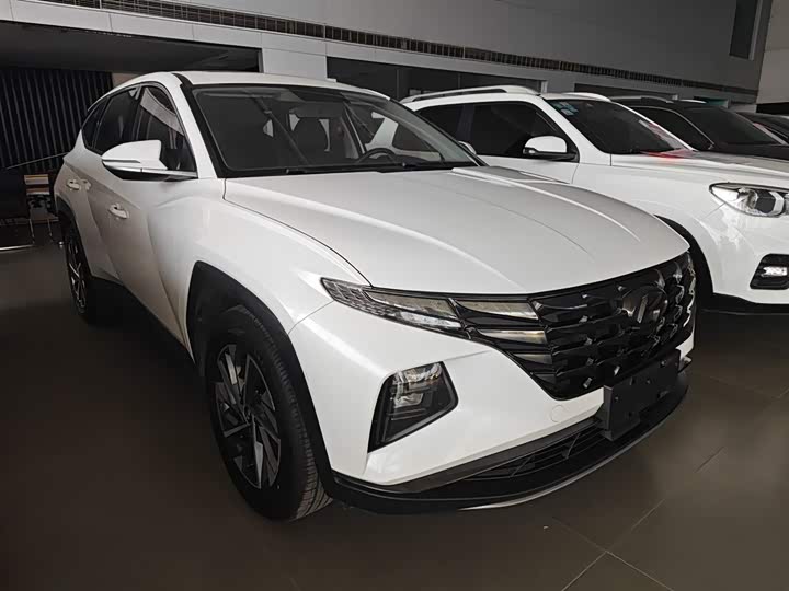 Фото 4 - Hyundai Tucson L