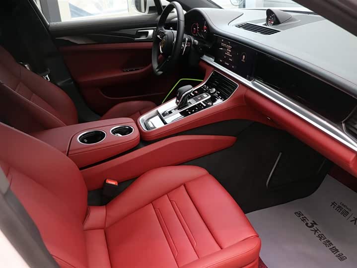 Фото 16 - Porsche Panamera