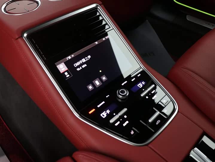 Фото 21 - Porsche Panamera