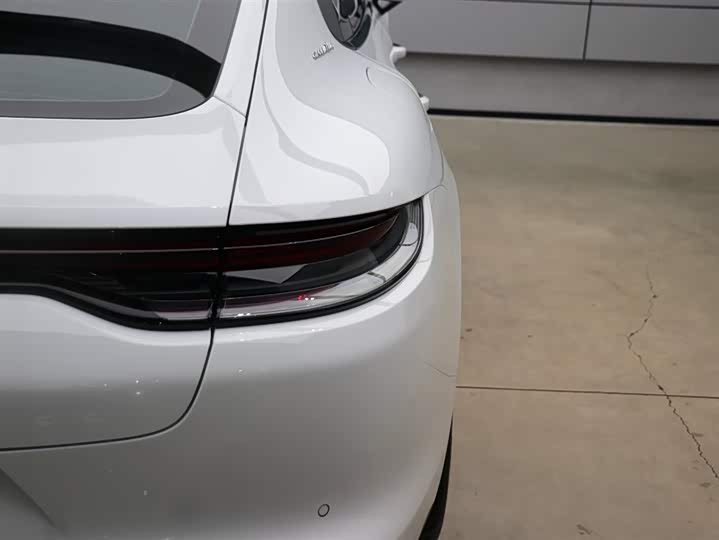 Фото 27 - Porsche Panamera