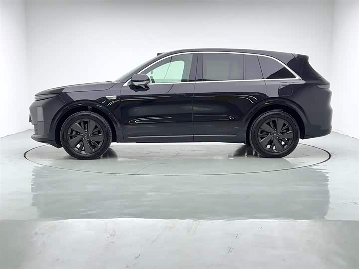 Фото 12 - LiXiang L6