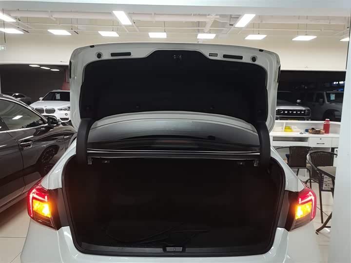 Фото 19 - Honda Civic