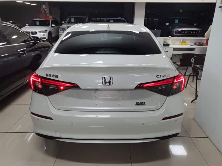 Фото 6 - Honda Civic