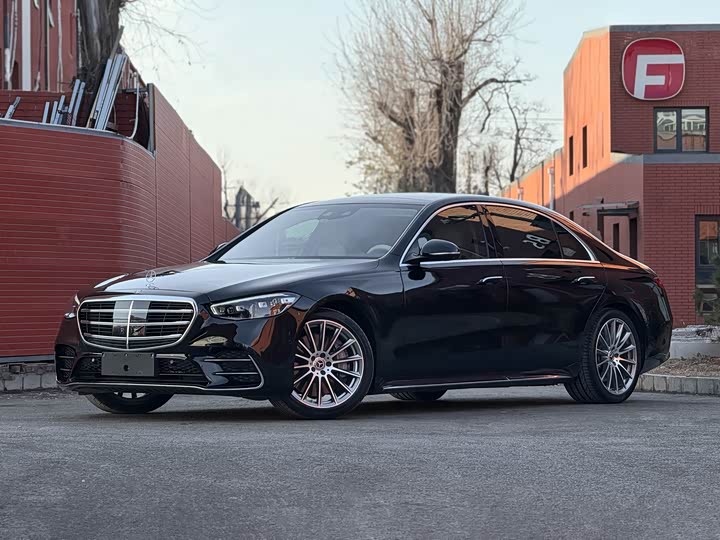 Фото 1 - Mercedes-Benz S-Class