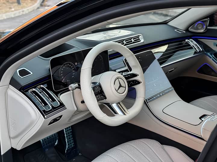 Фото 10 - Mercedes-Benz S-Class