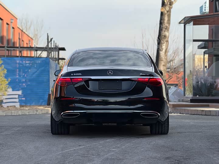 Фото 19 - Mercedes-Benz S-Class