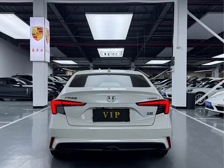 Фото 18 - Honda Integra