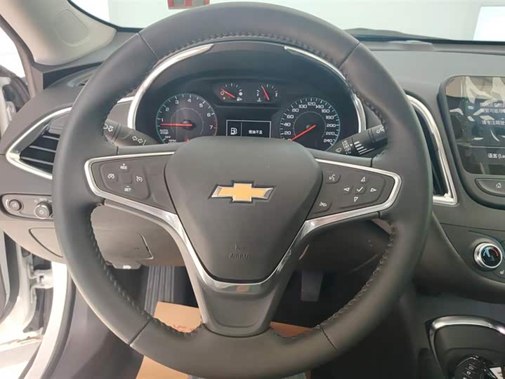 Фото 15 - Chevrolet Malibu XL