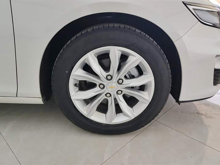 Фото 6 - Chevrolet Malibu XL