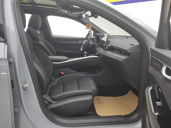 Фото 8 - Geely Preface