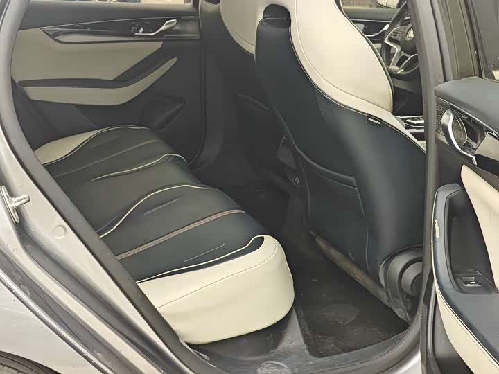 Фото 11 - BYD Qin Plus