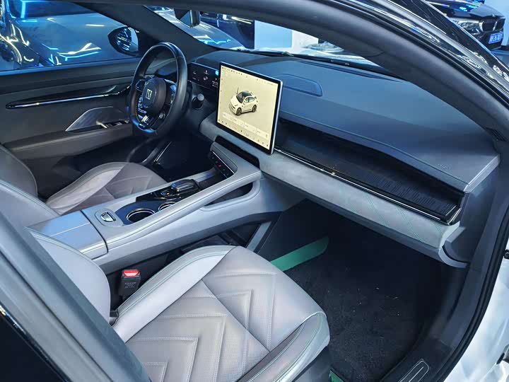 Фото 17 - Zeekr 001