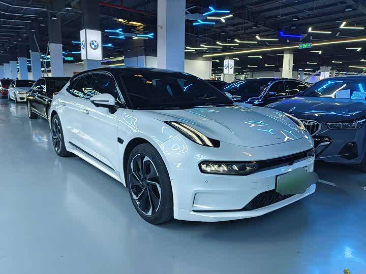 Фото 3 - Zeekr 001