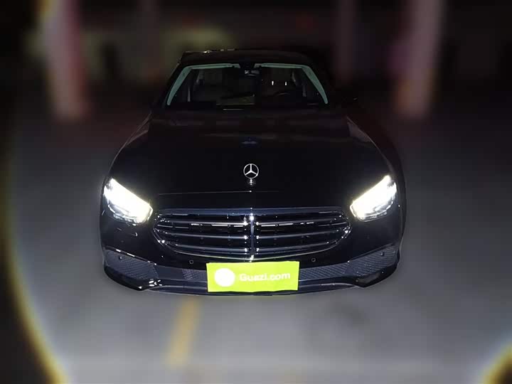 Фото 24 - Mercedes-Benz E-Class