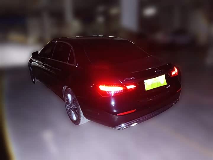 Фото 27 - Mercedes-Benz E-Class