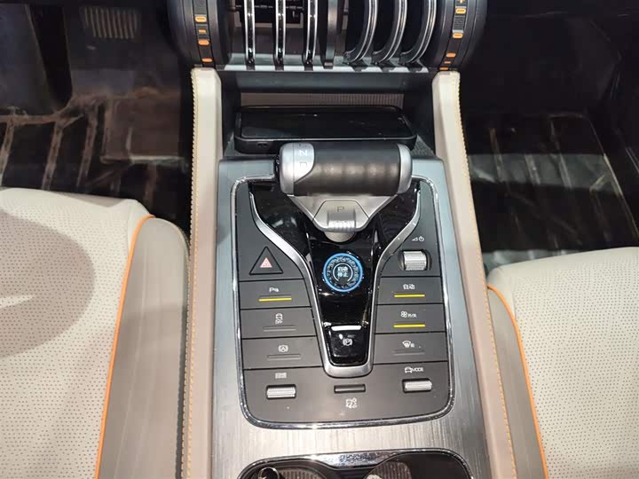 Фото 14 - BYD Yuan Plus