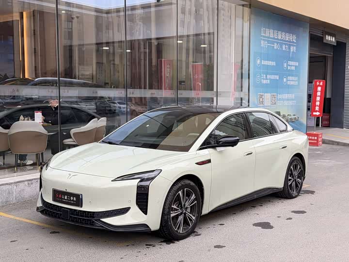 Фото 1 - Hongqi EH7