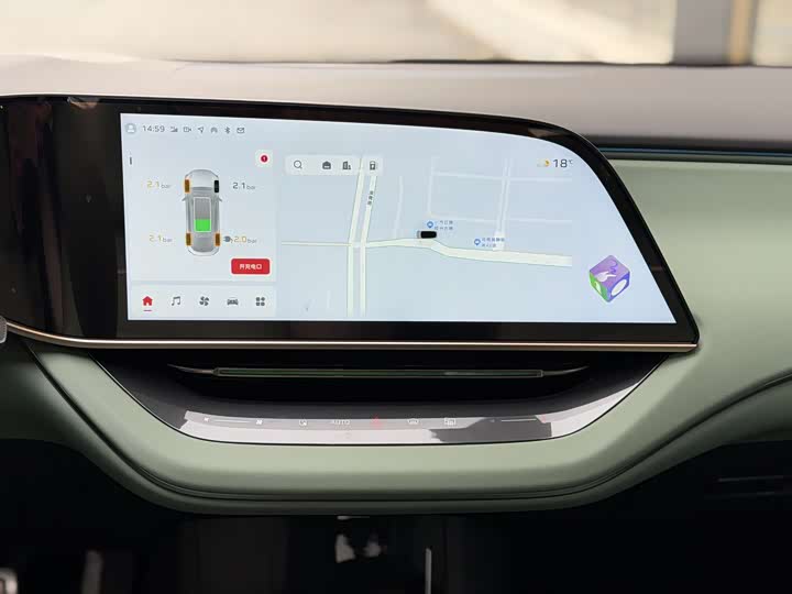 Фото 17 - Hongqi EH7