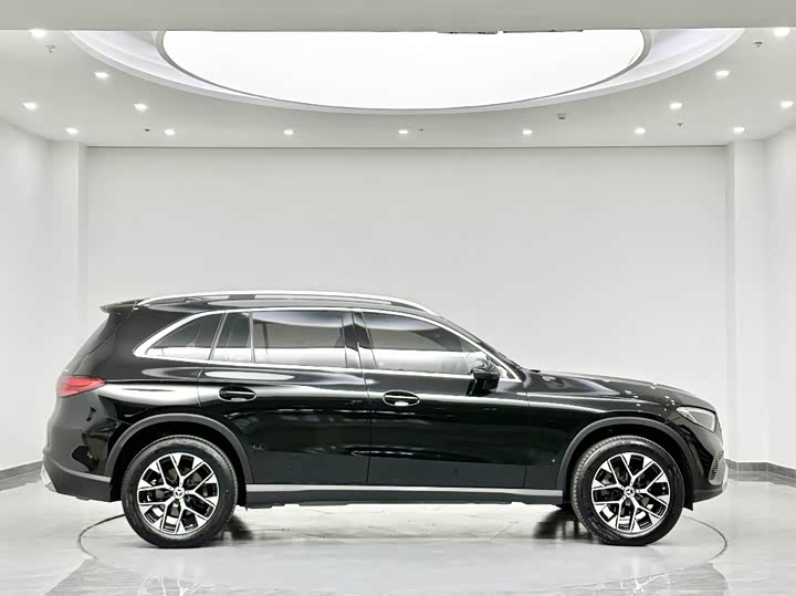 Фото 13 - Mercedes-Benz GLC-Class