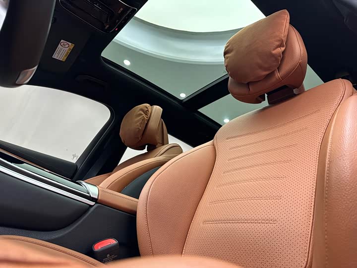 Фото 23 - Mercedes-Benz GLC-Class